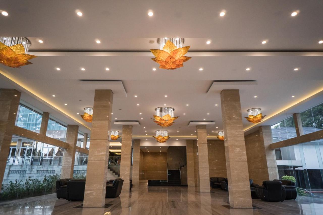 Novena Hotel Bandung Lembang Kültér fotó